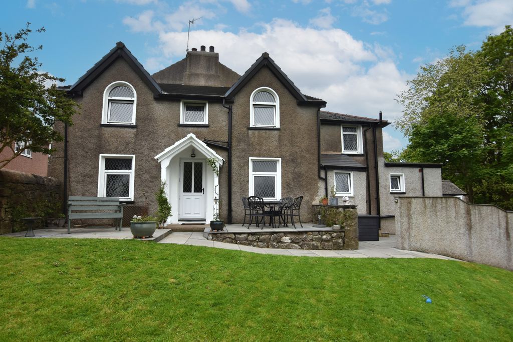 Property photo 1 of 31