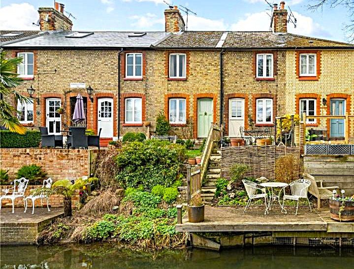 Property photo 1 of 21