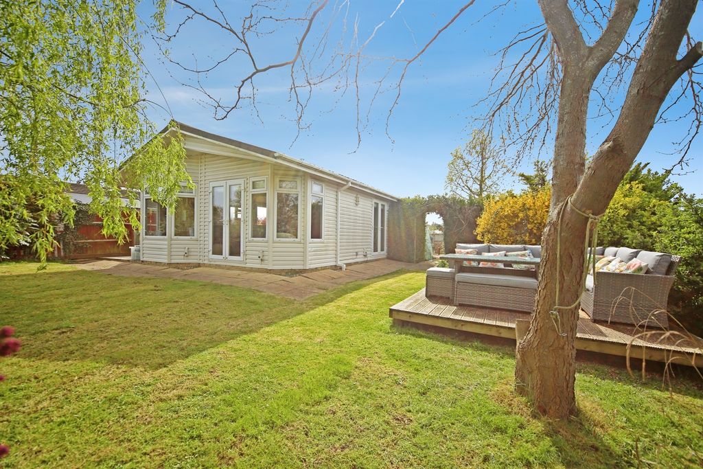 Property photo 1 of 21