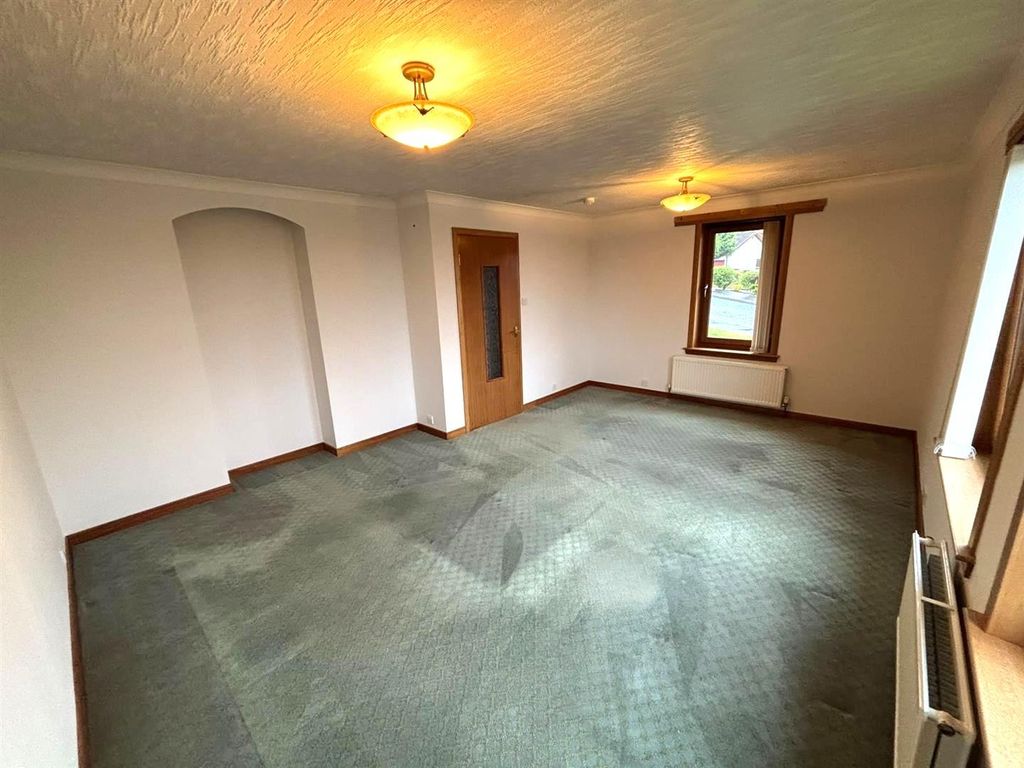 Property photo 3 of 11 3