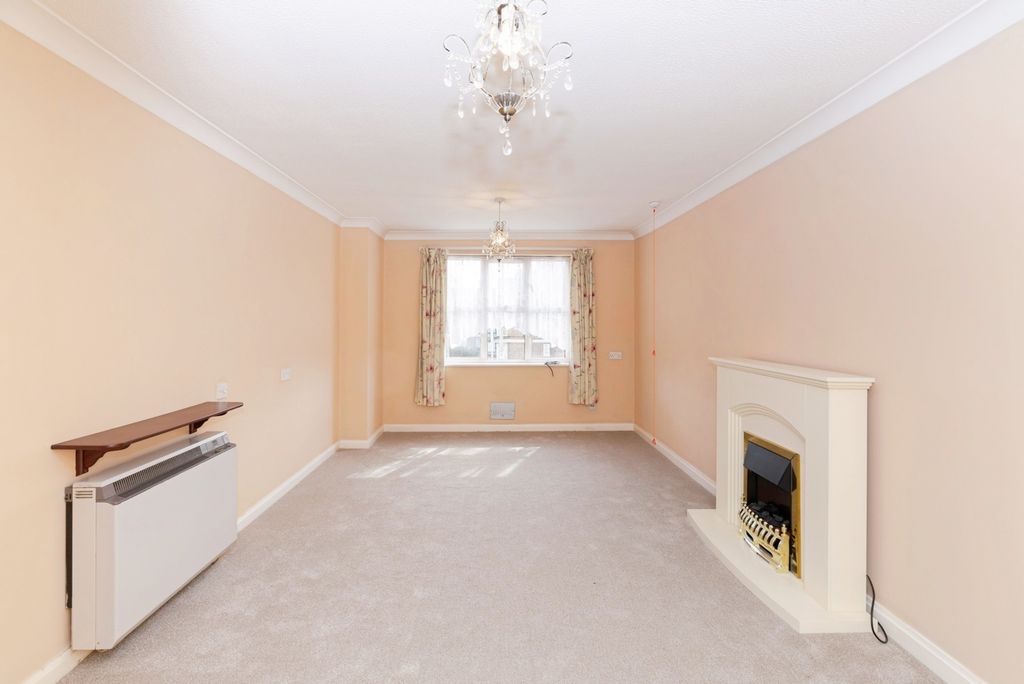 Property photo 2 of 17 Photo