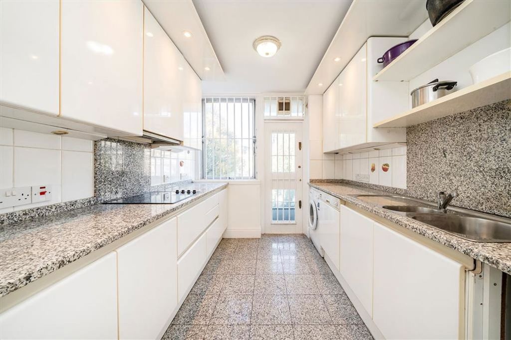 Property photo 3 of 5