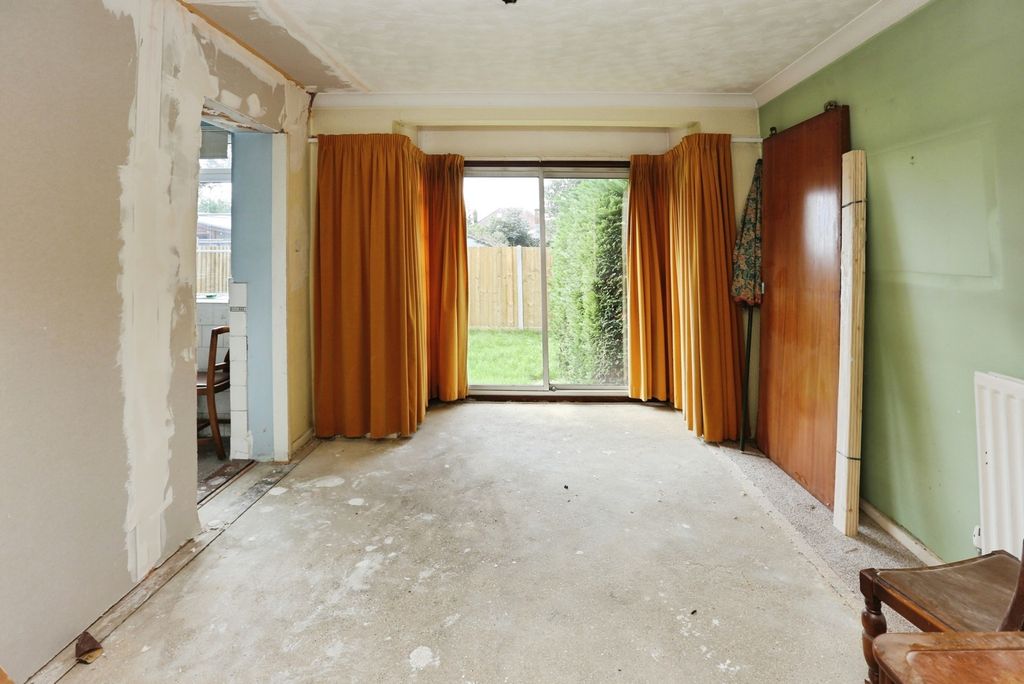 Property photo 3 of 17 Photo