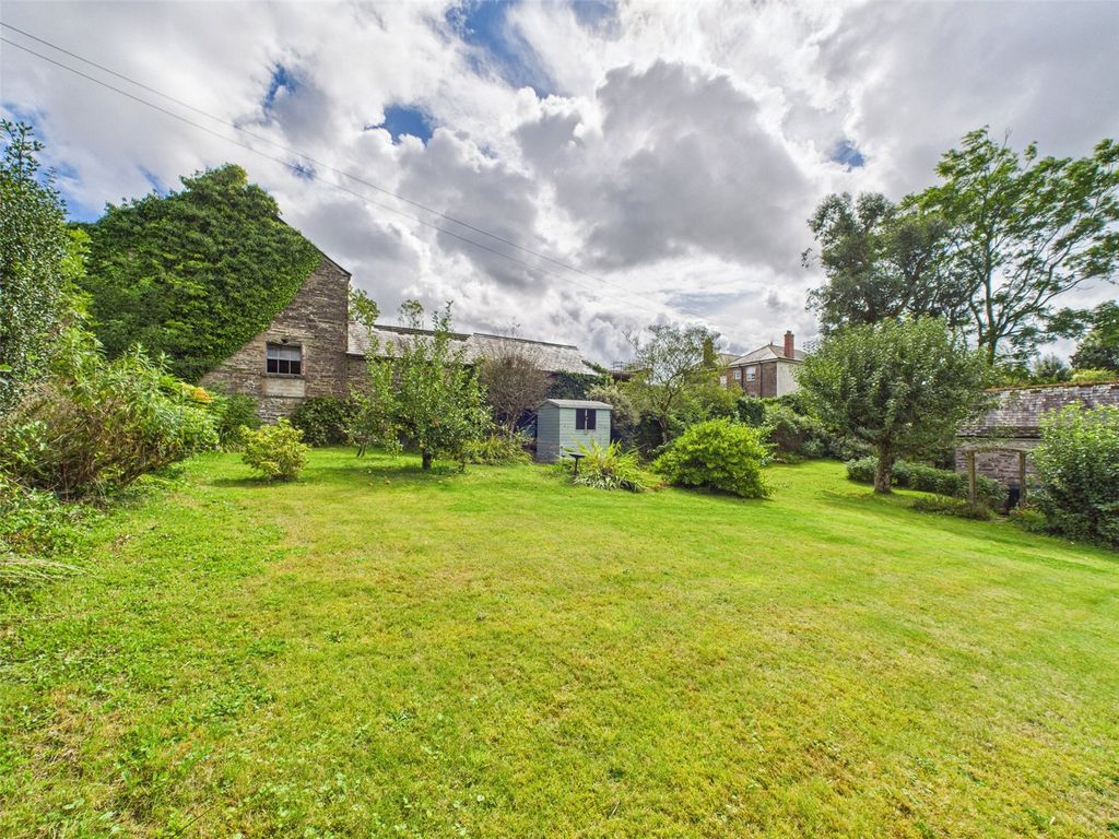 Property photo 2 of 22 Picture No. 20