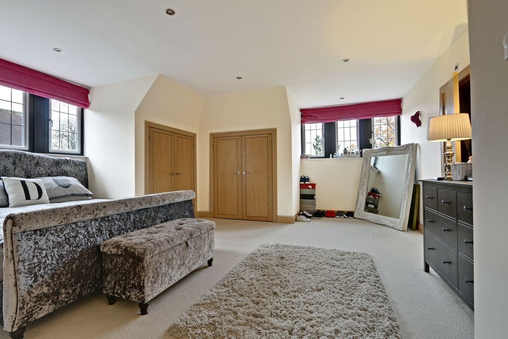 Property photo 2 of 14 Bedroom One