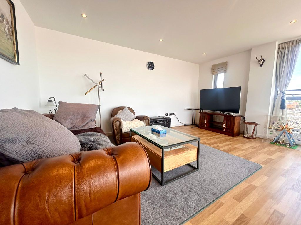 Property photo 3 of 12