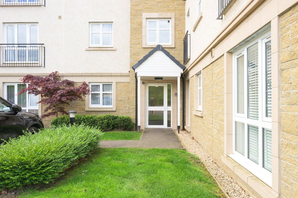 Property photo 3 of 26