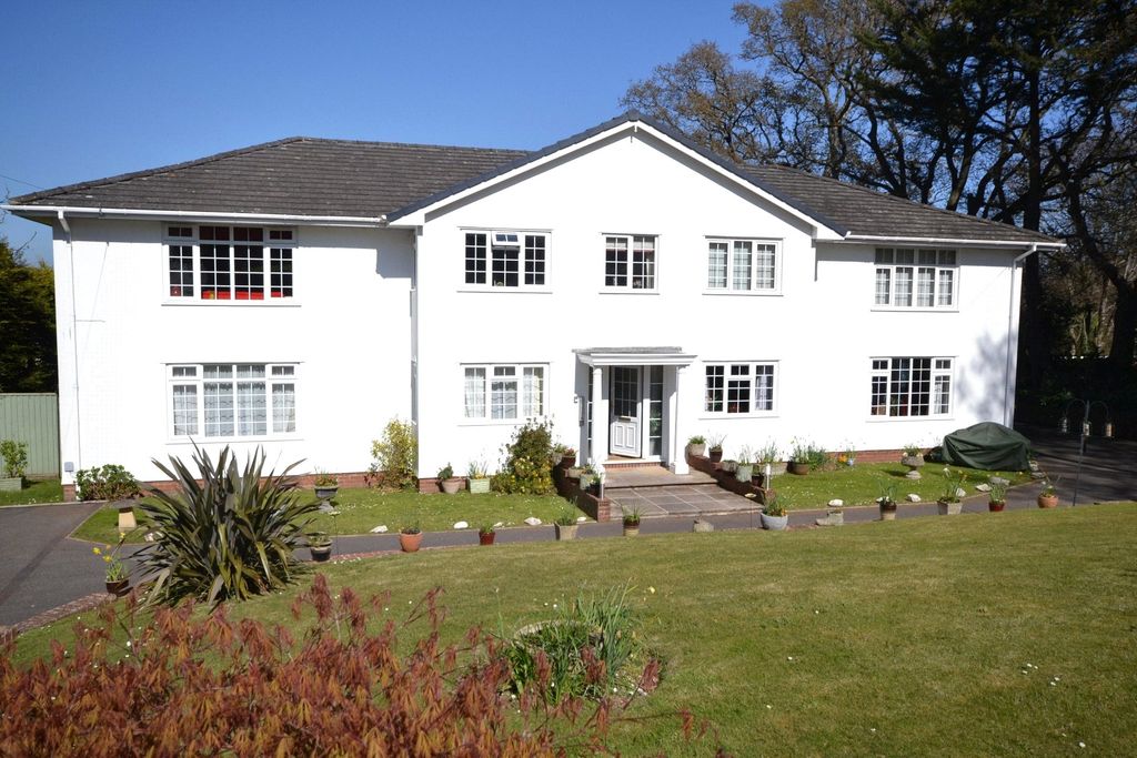 Property photo 1 of 10 Main Elevation