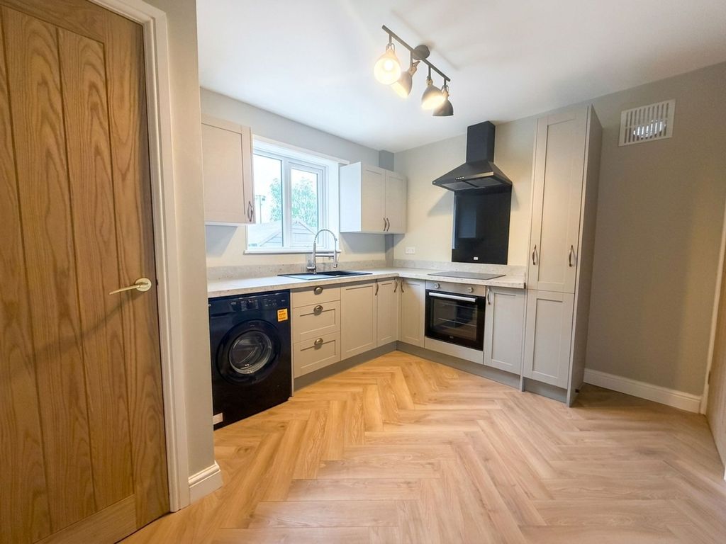 Property photo 3 of 10 Kitchen/Diner