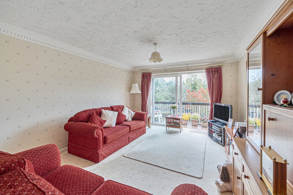 Property photo 2 of 15 Picture No. 11