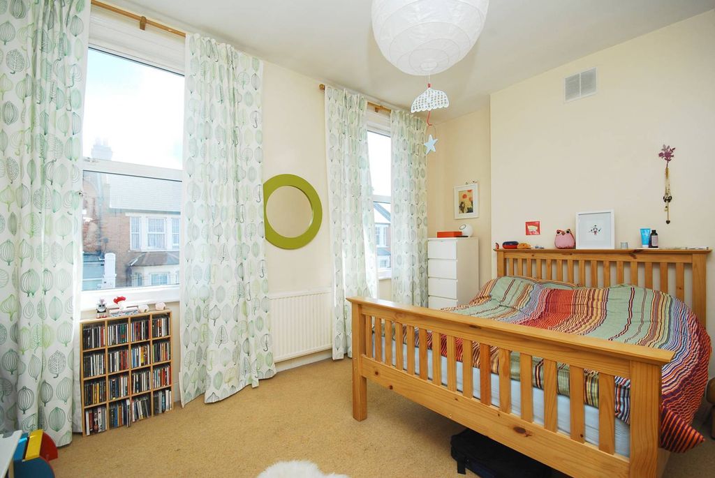 Property photo 3 of 7
