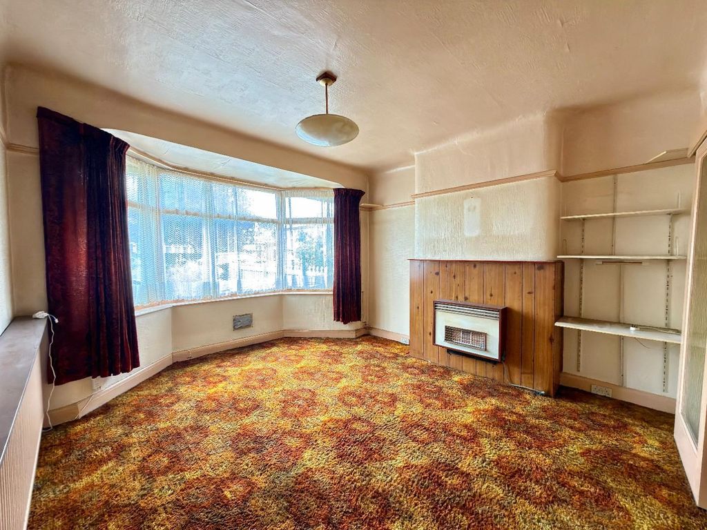 Property photo 3 of 25