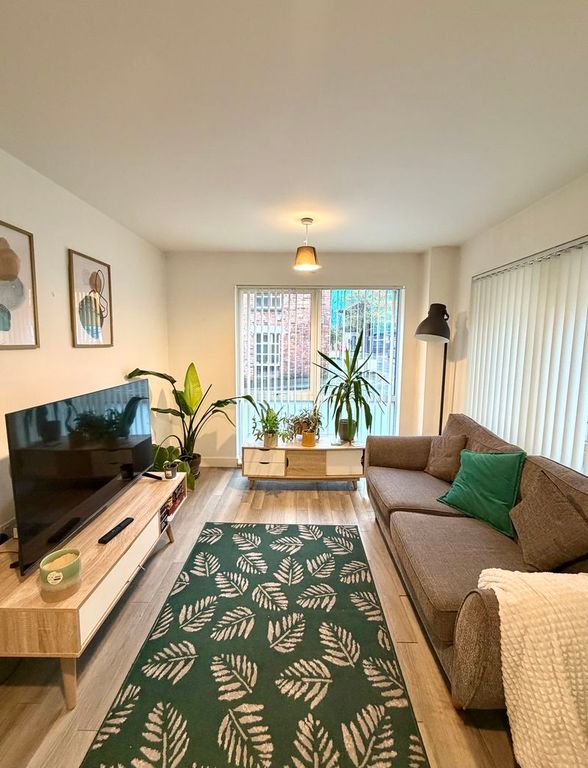 Property photo 1 of 8 Photo 7