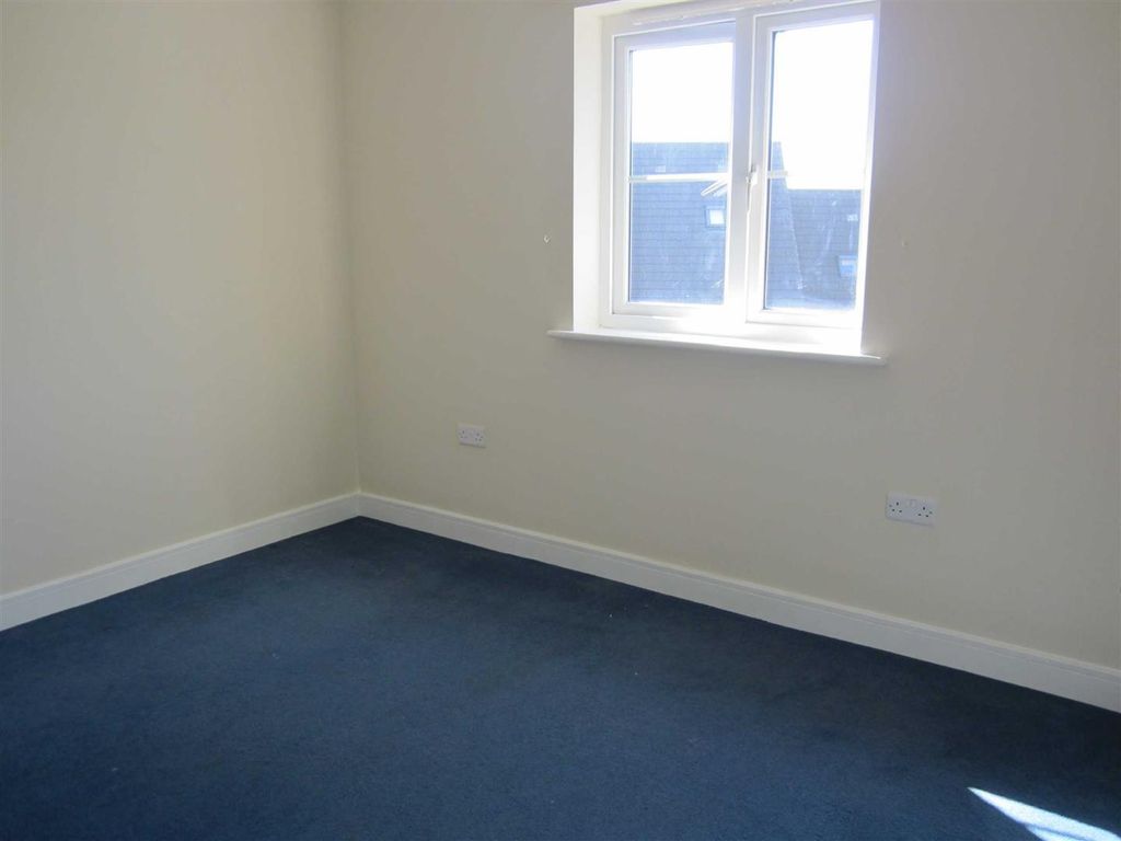 Property photo 3 of 6 Bedroom One