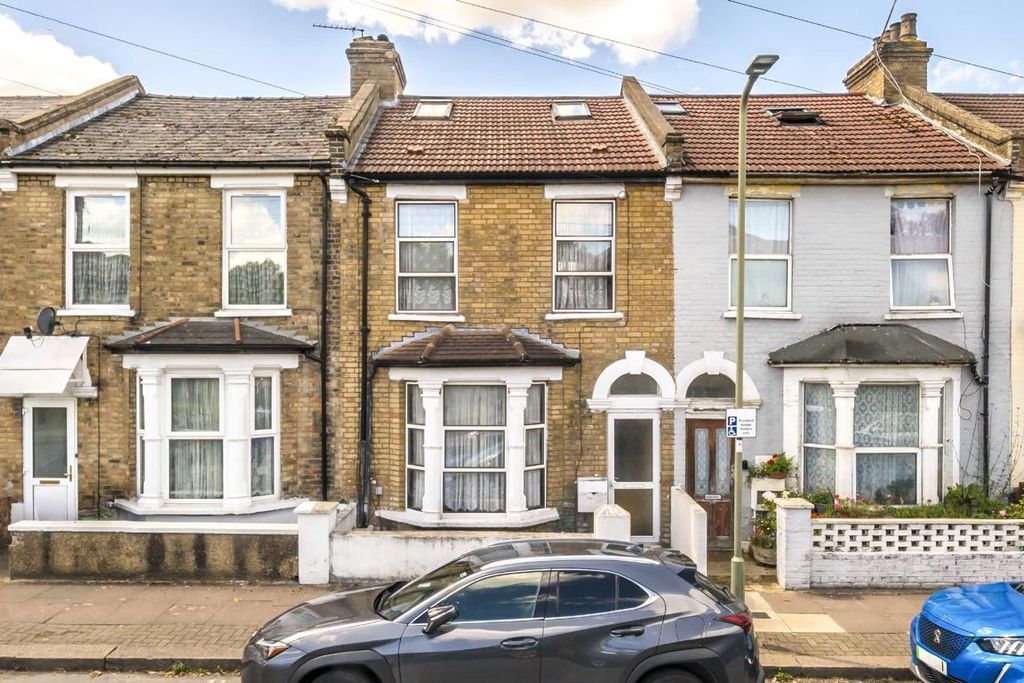 Property photo 1 of 7