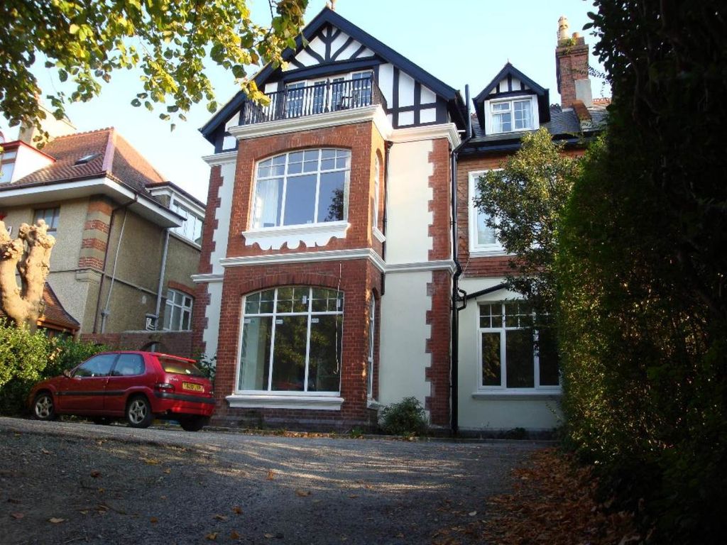 Property photo 1 of 11 4Queens Road