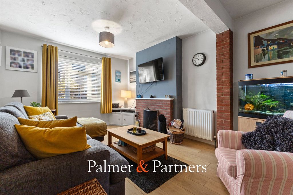 Property photo 2 of 25 Picture No. 06