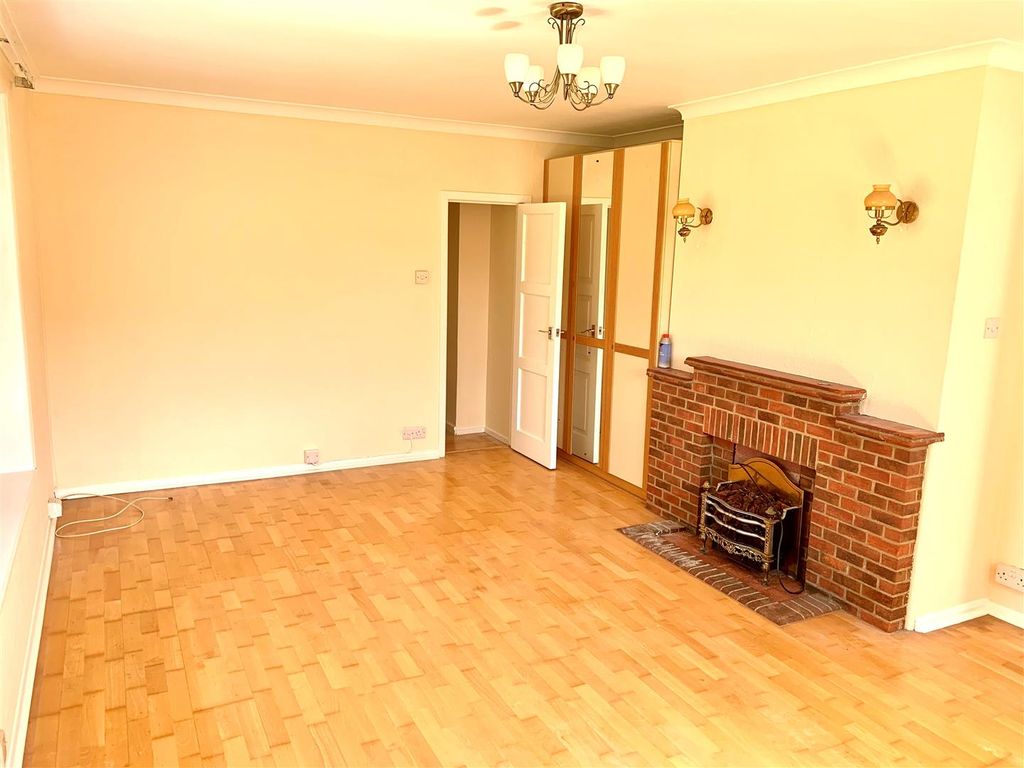 Property photo 2 of 20 11.Jpg