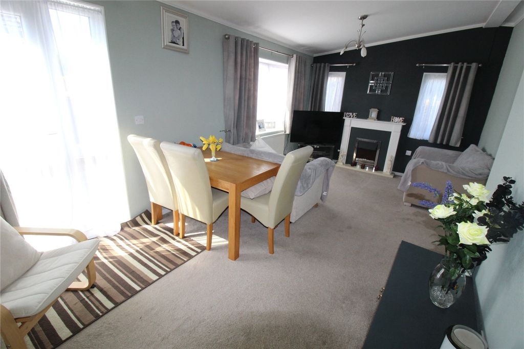 Property photo 3 of 11 Picture No. 10