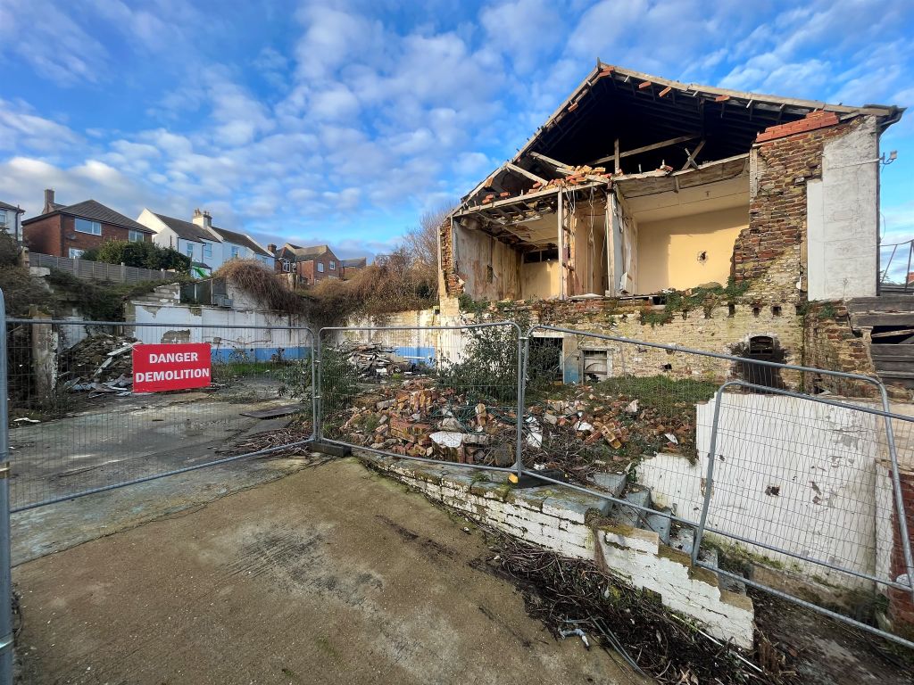 Property photo 1 of 7