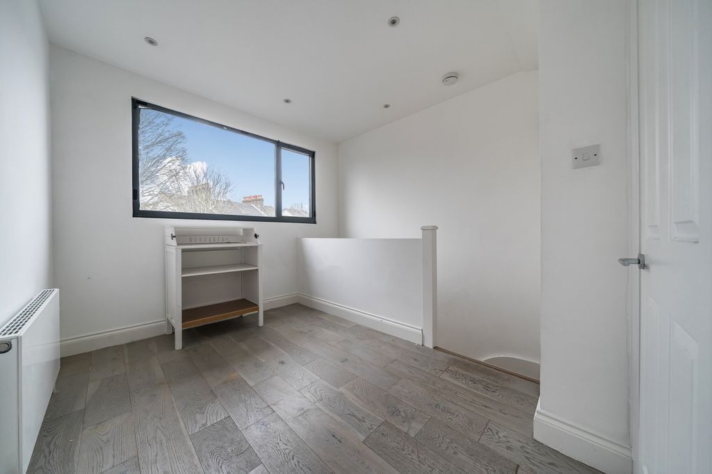 Property photo 3 of 17 1417240-15-6995F6...