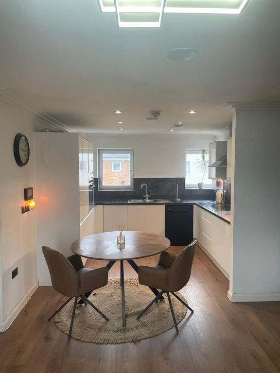 Property photo 1 of 6 Kitchen