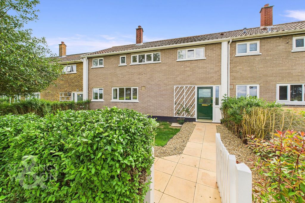 Property photo 2 of 19