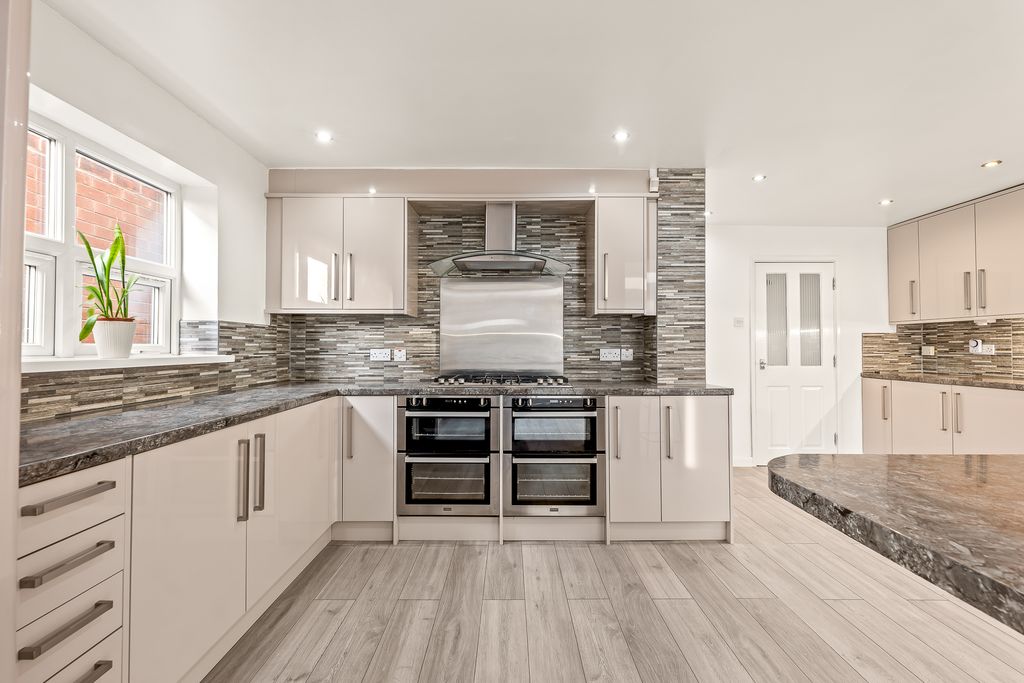 Property photo 3 of 33 P1683612