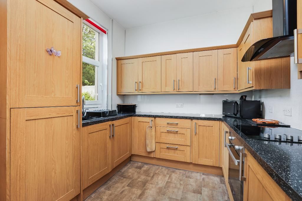 Property photo 3 of 21 Kitchen