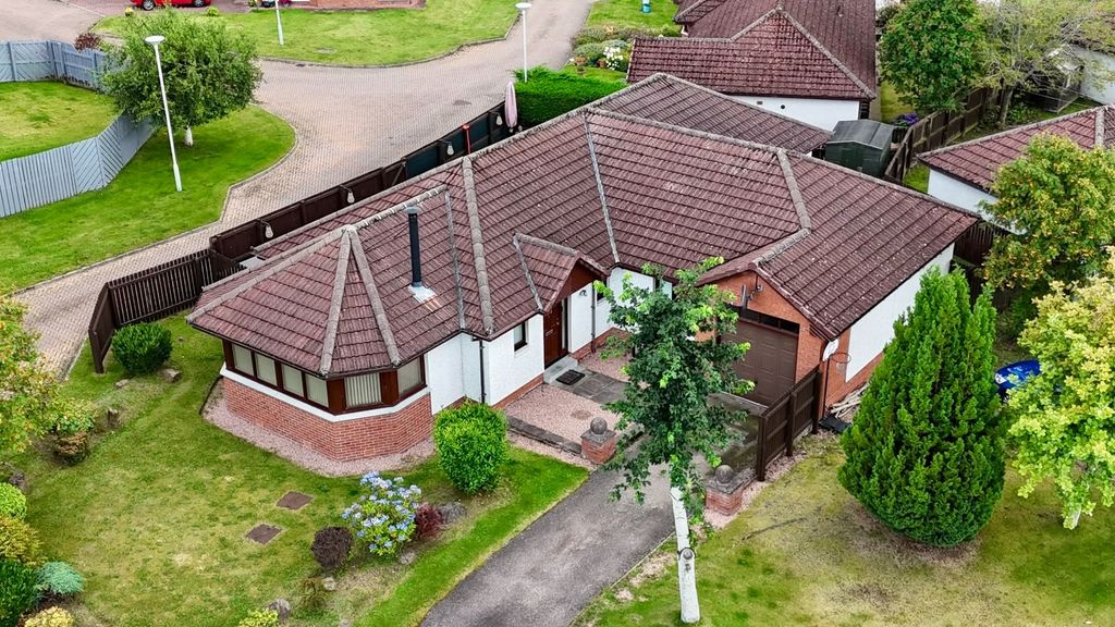 Property photo 1 of 34