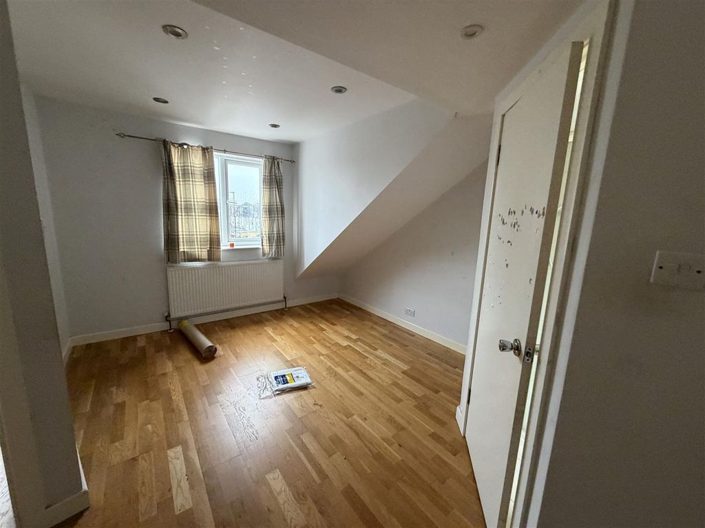 Property photo 3 of 9 Img_2195.Jpg