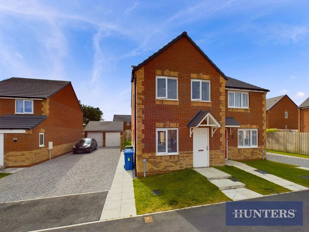 Property photo 1 of 15 Cam03696G0-Pr0213-Still023.Jpg