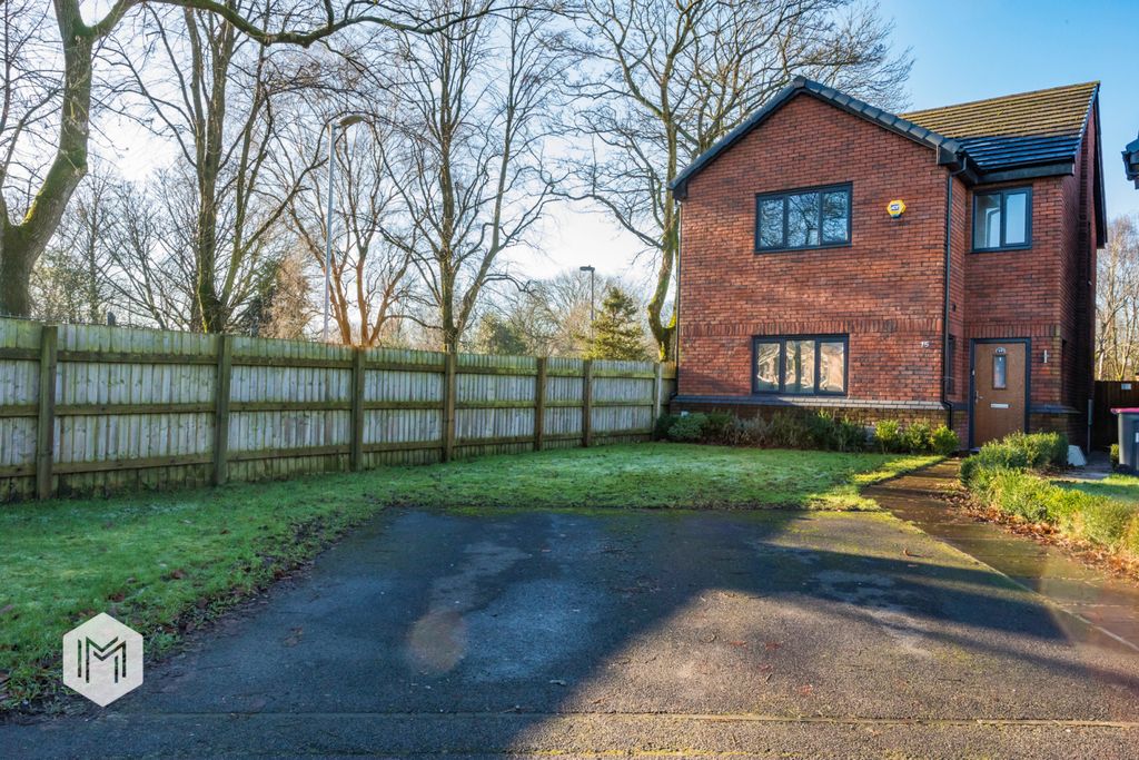 Property photo 2 of 22 Picture No. 21