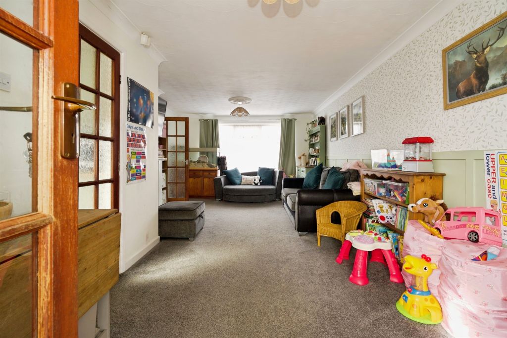 Property photo 3 of 14