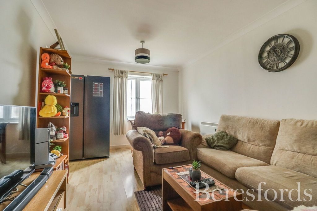 Property photo 2 of 9 Picture No. 25