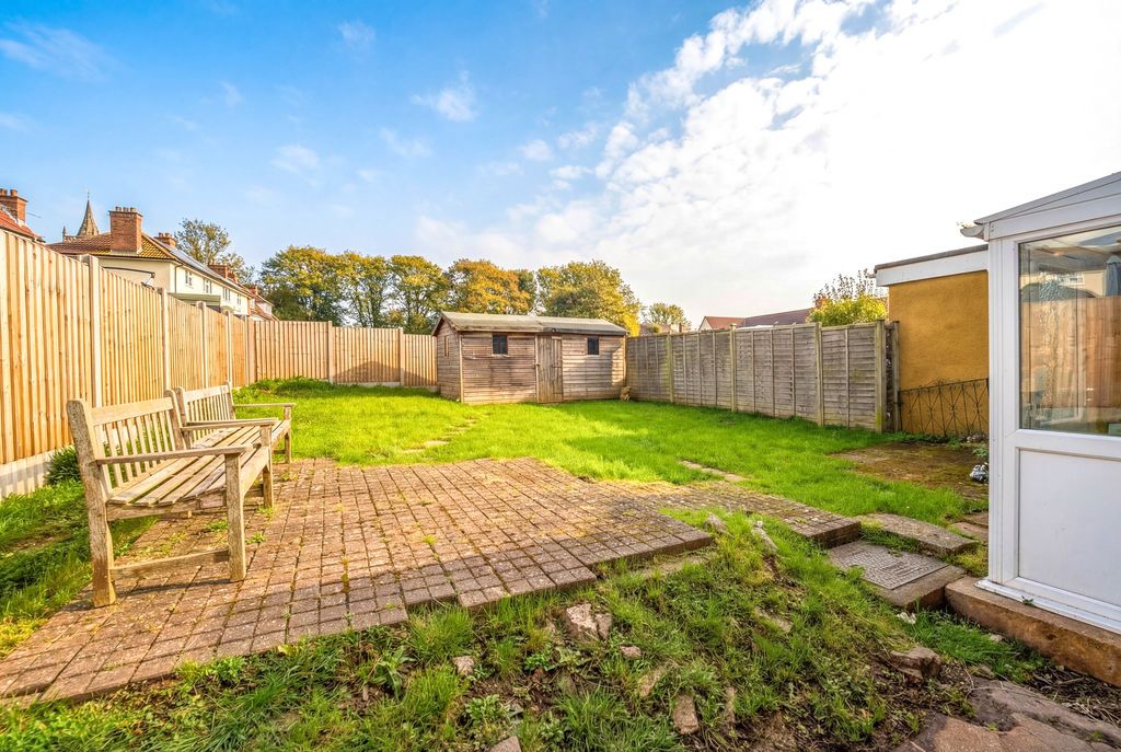 Property photo 2 of 18 Photo 3