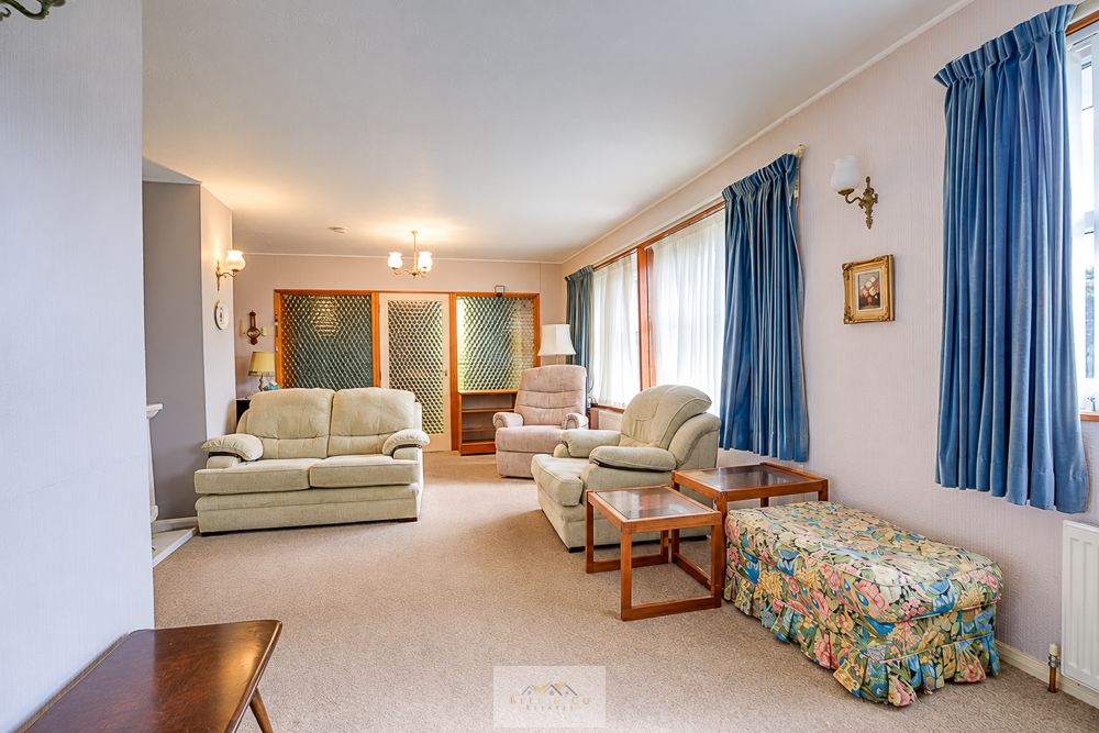 Property photo 3 of 27