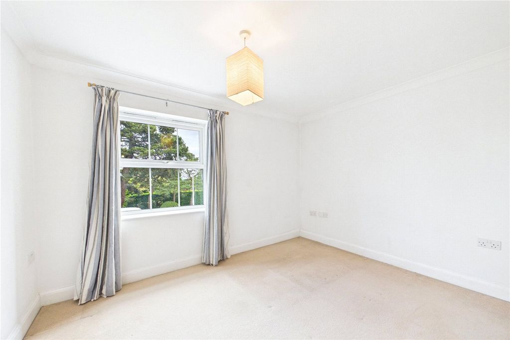 Property photo 3 of 11 Picture No. 05