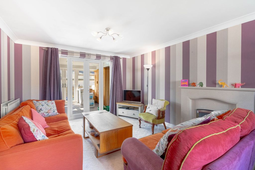 Property photo 2 of 15