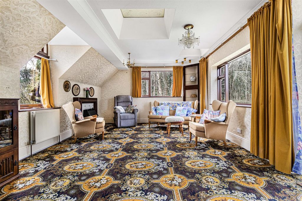 Property photo 3 of 37 20_72182.Jpg