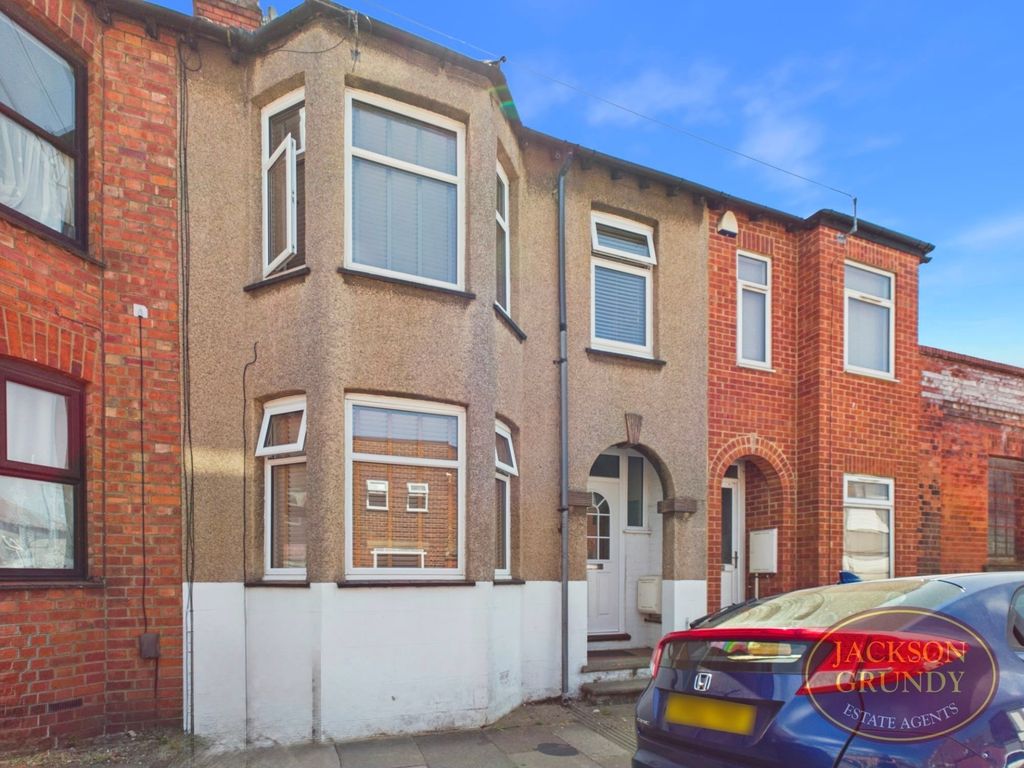 Property photo 1 of 19 Ruskin Road