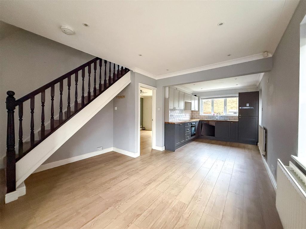 Property photo 3 of 27 20260227_162532066_Ios.Jpg