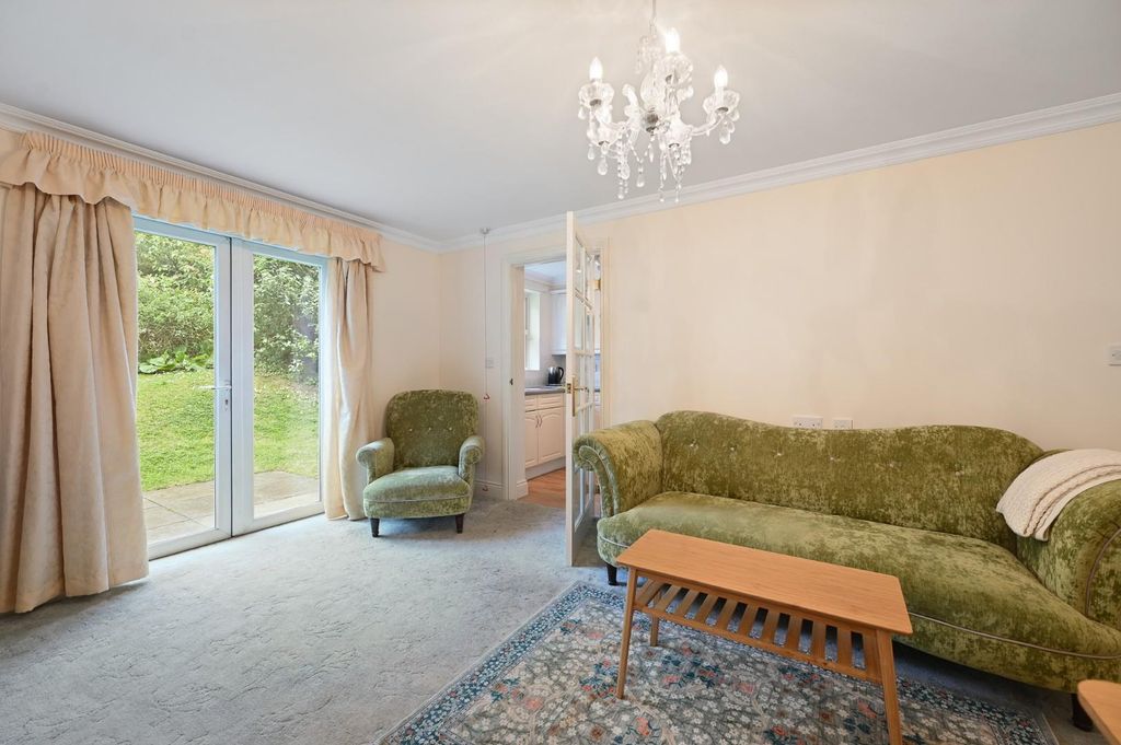 Property photo 2 of 10