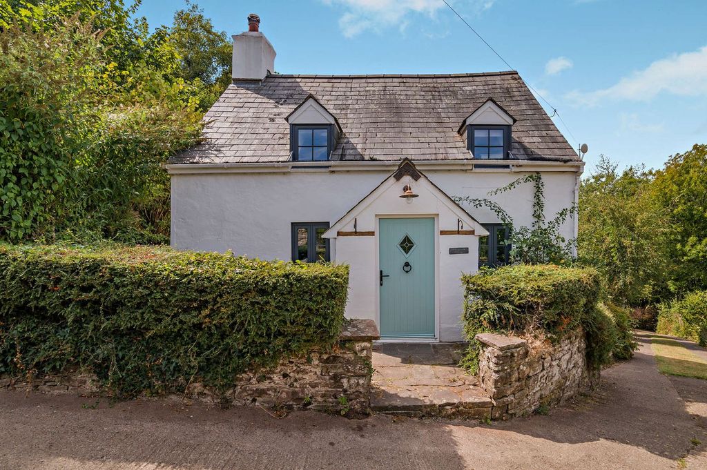 Property photo 1 of 34