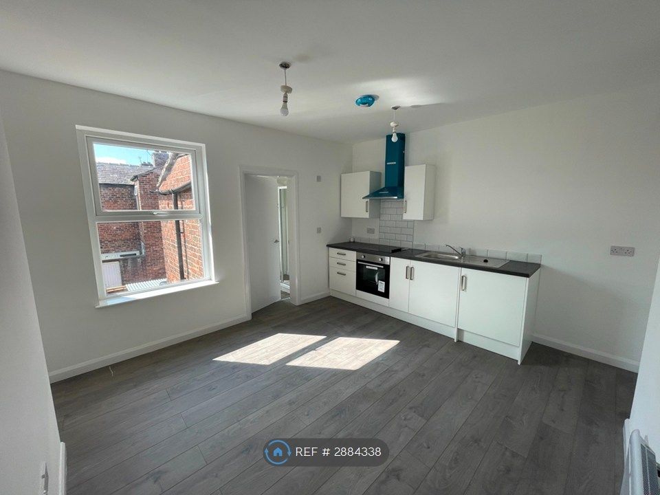 Property photo 2 of 6 Kitchen/Living Room