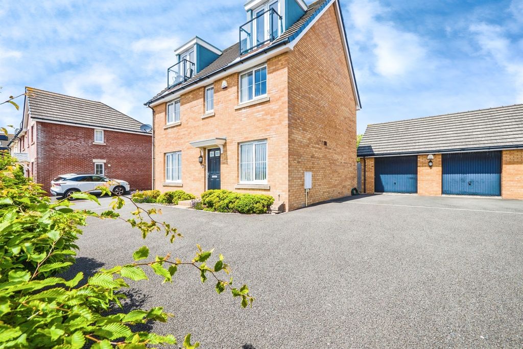 Property photo 1 of 19