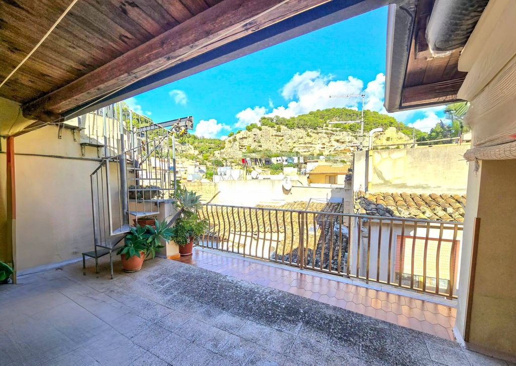 Property photo 1 of 27