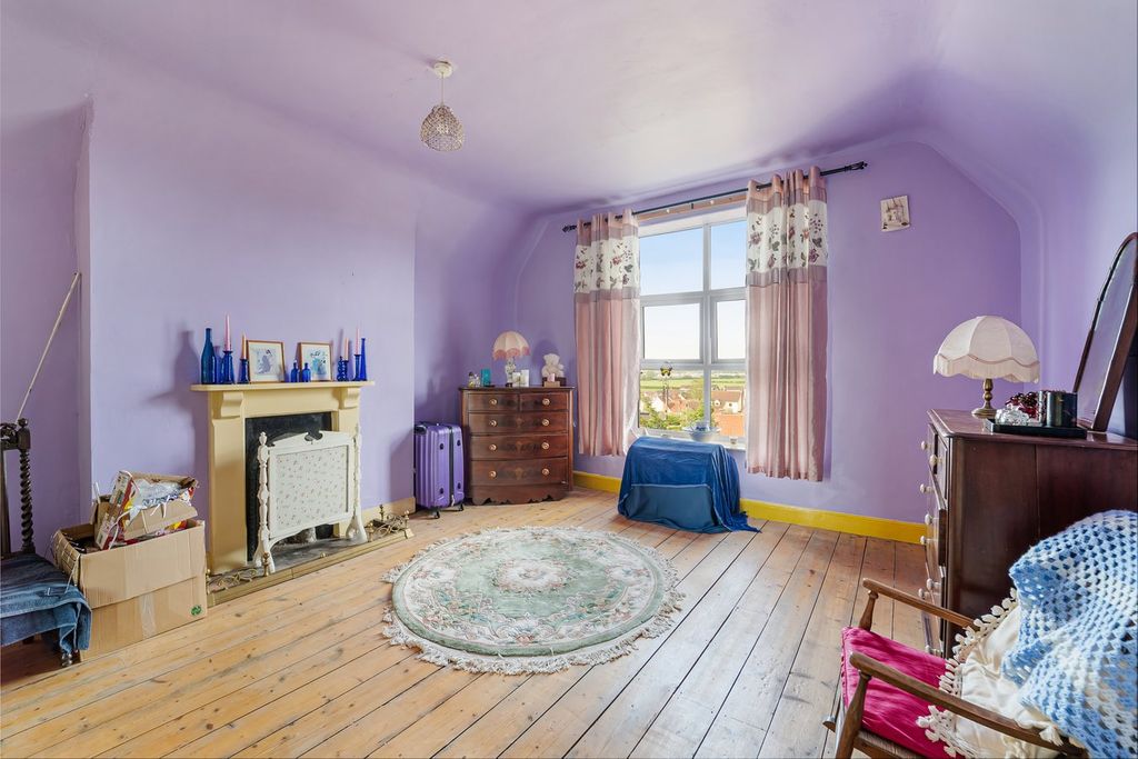 Property photo 3 of 30