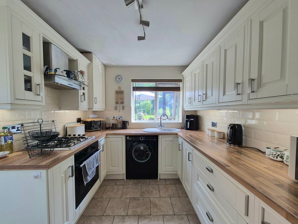 Property photo 3 of 24