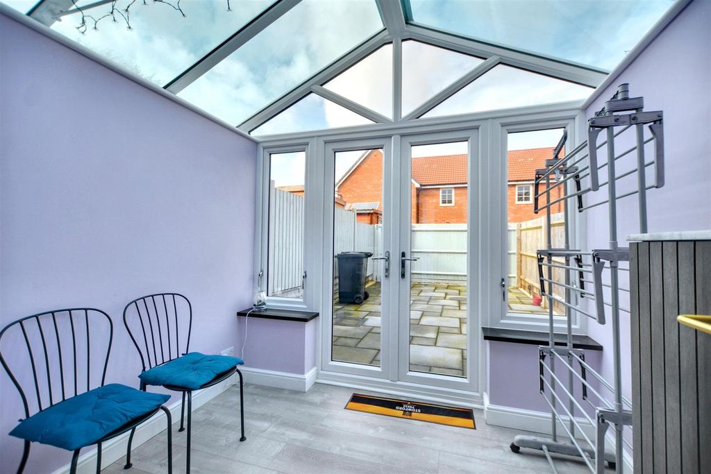 Property photo 3 of 18 Conservatory_1.Jpeg